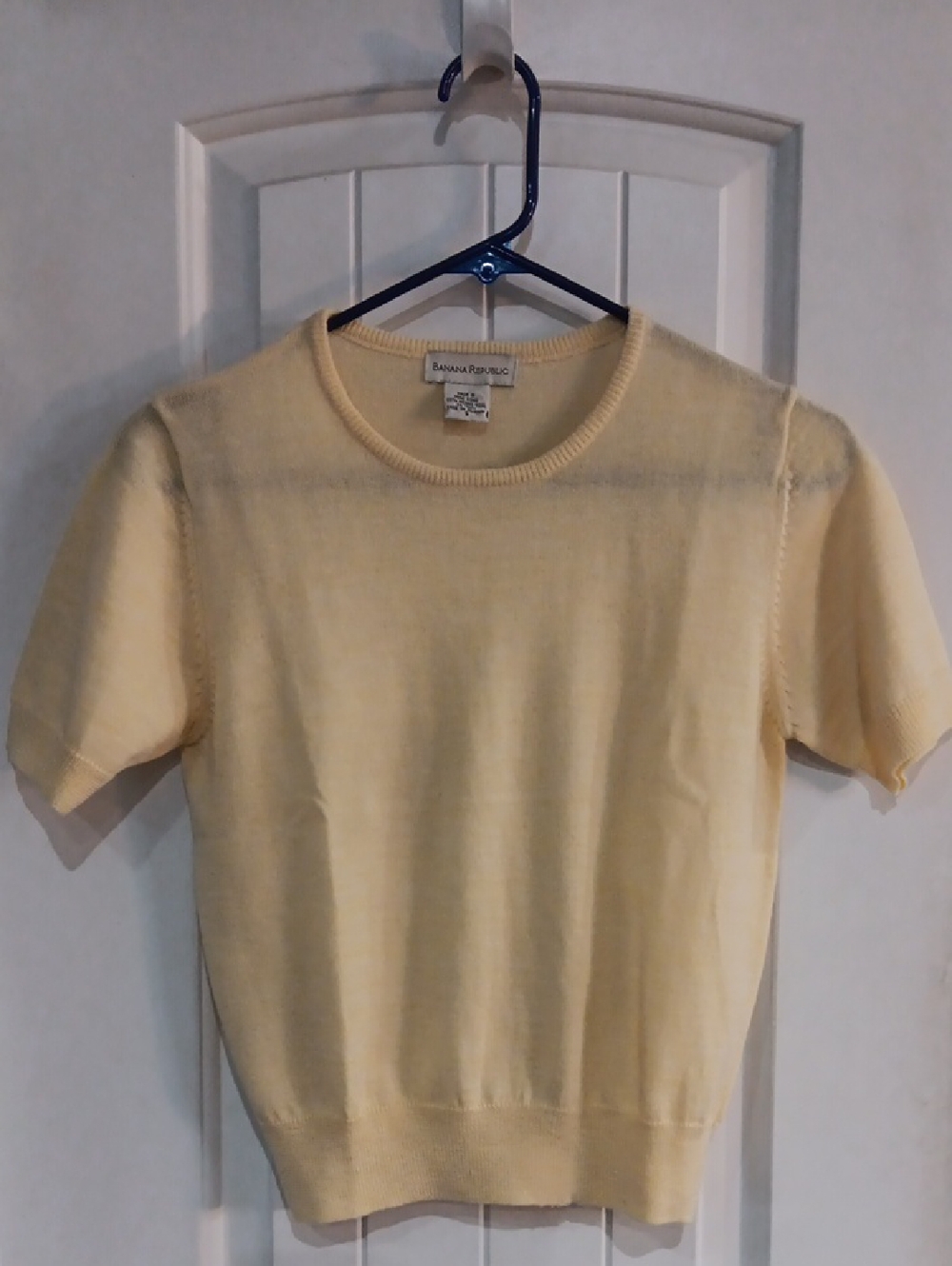 Vtg Banana Republic 100% Merino Wool Short Sleeve Sweater Made in Hong Kong